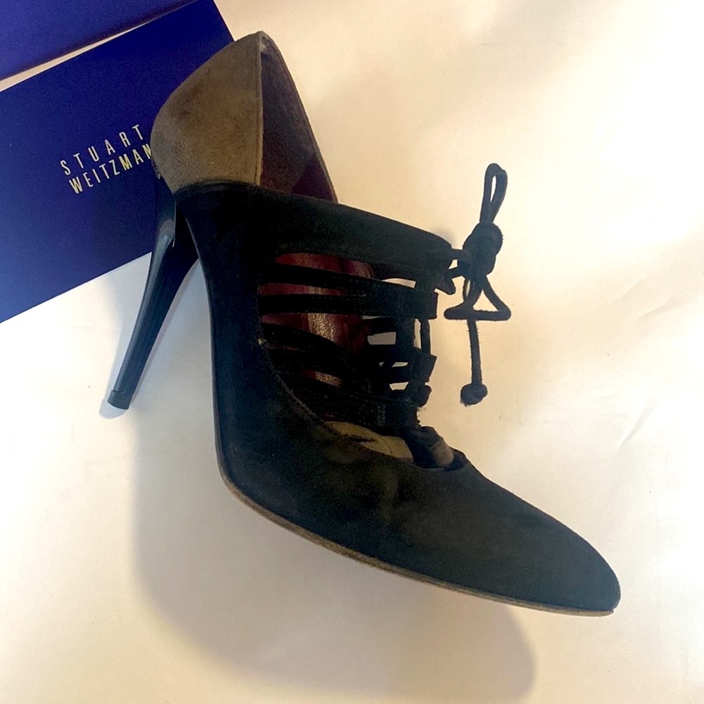 Stuart Weitzman Back & Grey Suede Tie Pump, Size 6.5